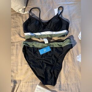 Cupshe black bikini with green and white trim new with tags size medium